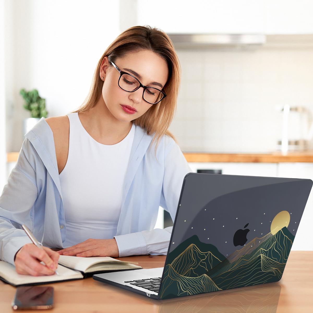 Teryeefi MacBook Air M2 Case 2022 Release A2681 Model, Glossy Plastic Hard Shell Cover with Screen Protector & Keyboard Cover for 13.6 Inch Laptop