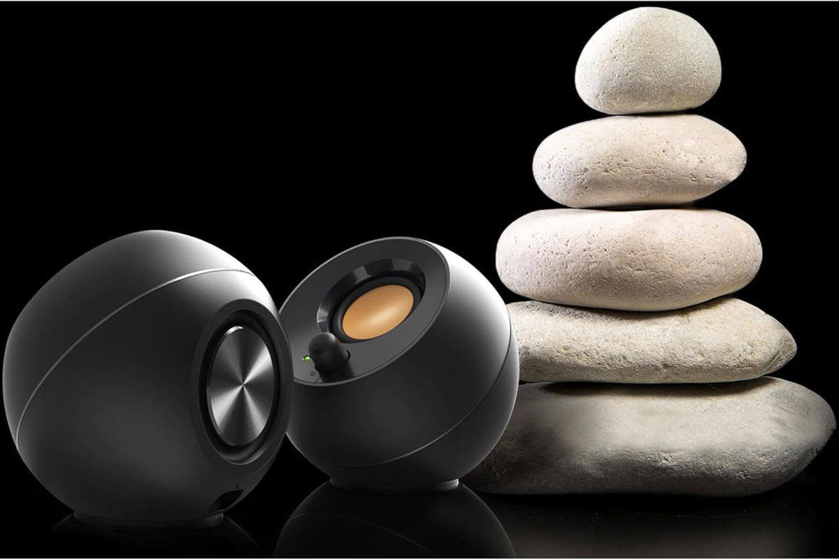 Creative Pebble 2.0 USB-Powered Desktop Speakers with Far-Field Drivers and Passive Radiators for Pcs and Laptops (Black)