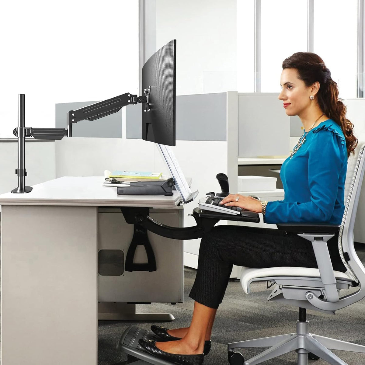 Pholiten Premium Single Monitor Arm for 13-32 Inch Computer Holds 22 lbs,Gas Spring Monitor Stand for Desk with Swivel/Tilt/Rotation, VESA 75x75 or 100x100mm