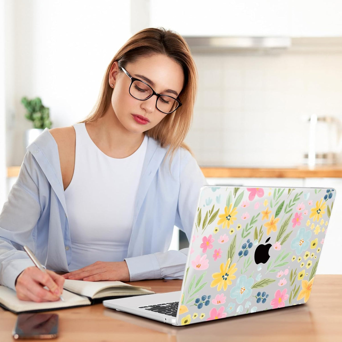 Teryeefi for MacBook Air 13.6 inch Case M4 A3240/M3 A3113/M2 A2681 (Released 2025 to 2022), Hard Shell + Keyboard Cover+ Screen Protector+Dustplug + Type-C Adapter, Cute Flowers A009